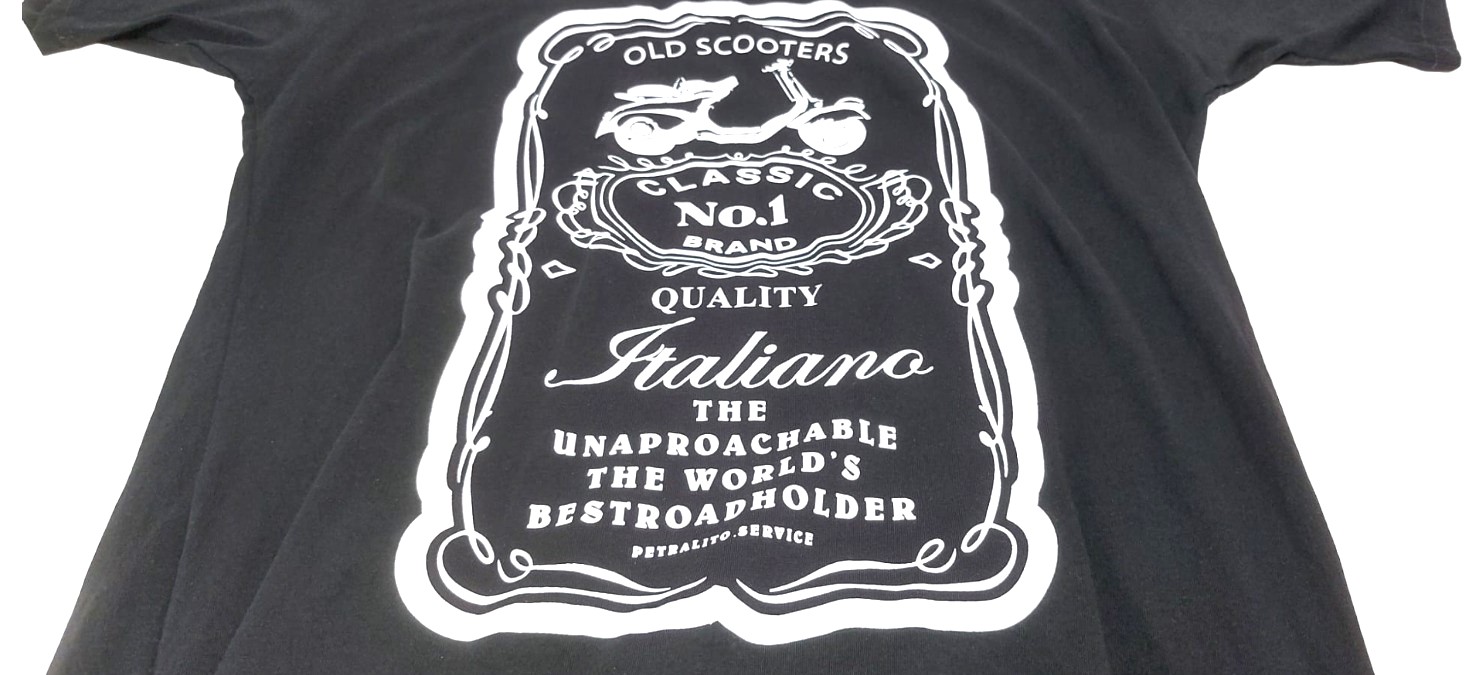 T-shirt old scooters Modello over size NERA - immagine 3