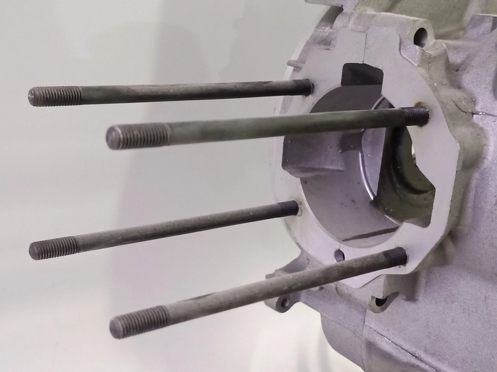 CARTER MOTORE PIAGGIO VESPA COSA 1-2 ORIGINALE PIAGGIO - immagine 4